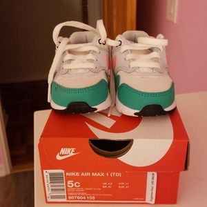 Nike air max 1 size 5c